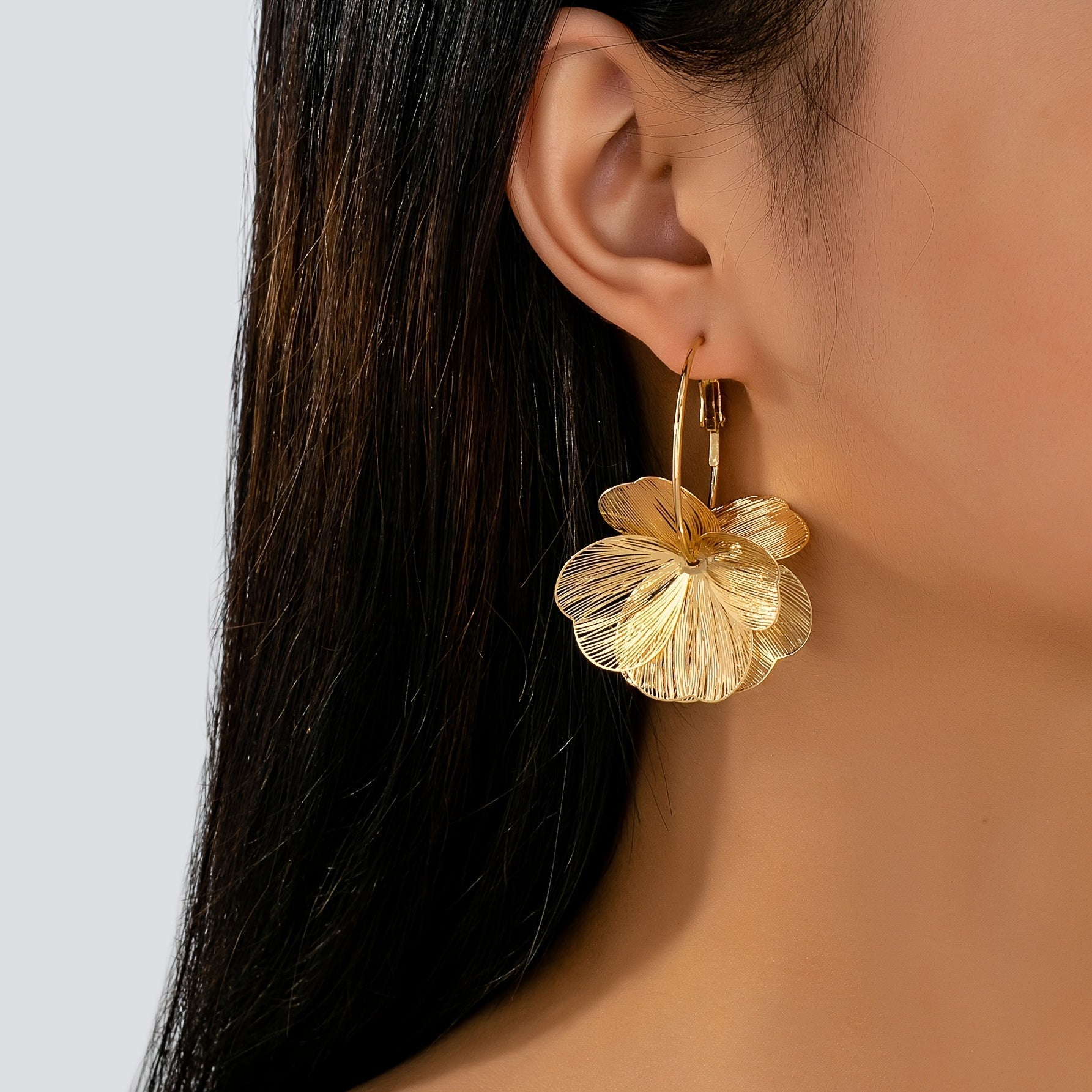 Exaggerated Gold Hollow Earrings x