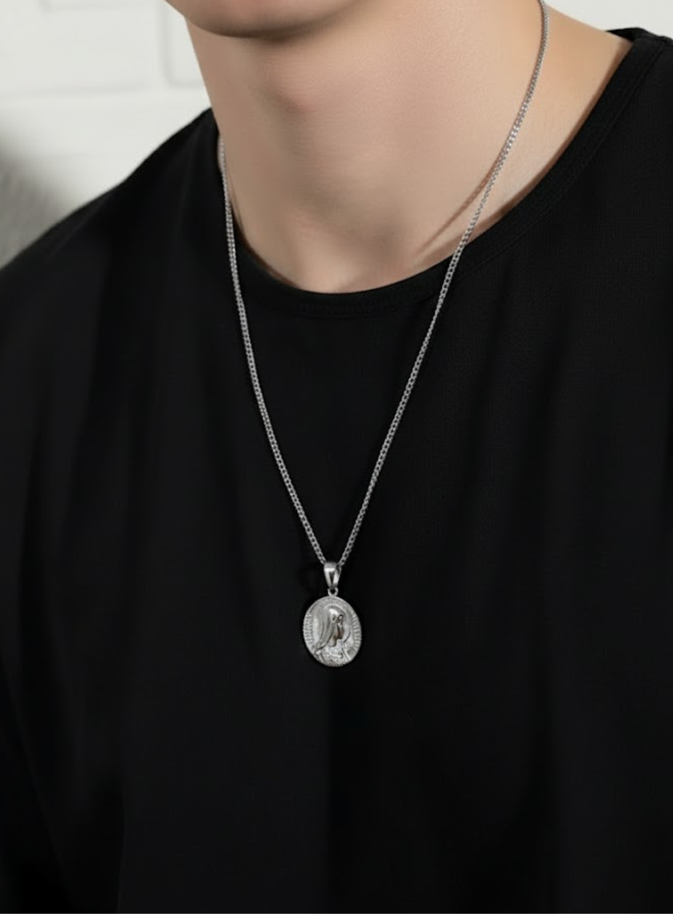 VIRGIN MARY QUARTER NECKLACE