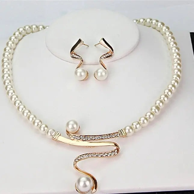 Natural Pearl Jewelry Set: Necklace and Earrings VIP