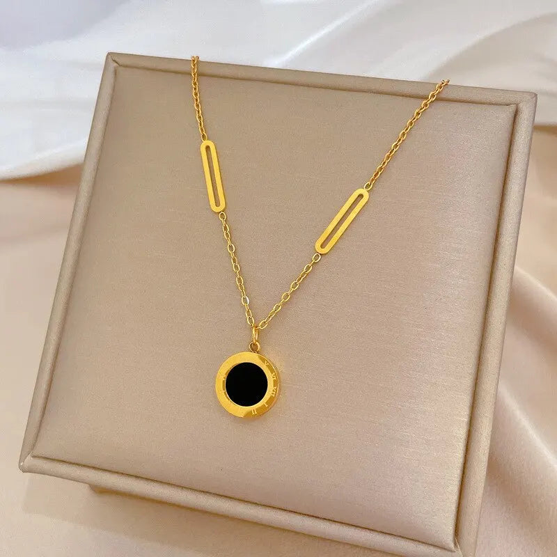 Ismira Noir Statement Necklace