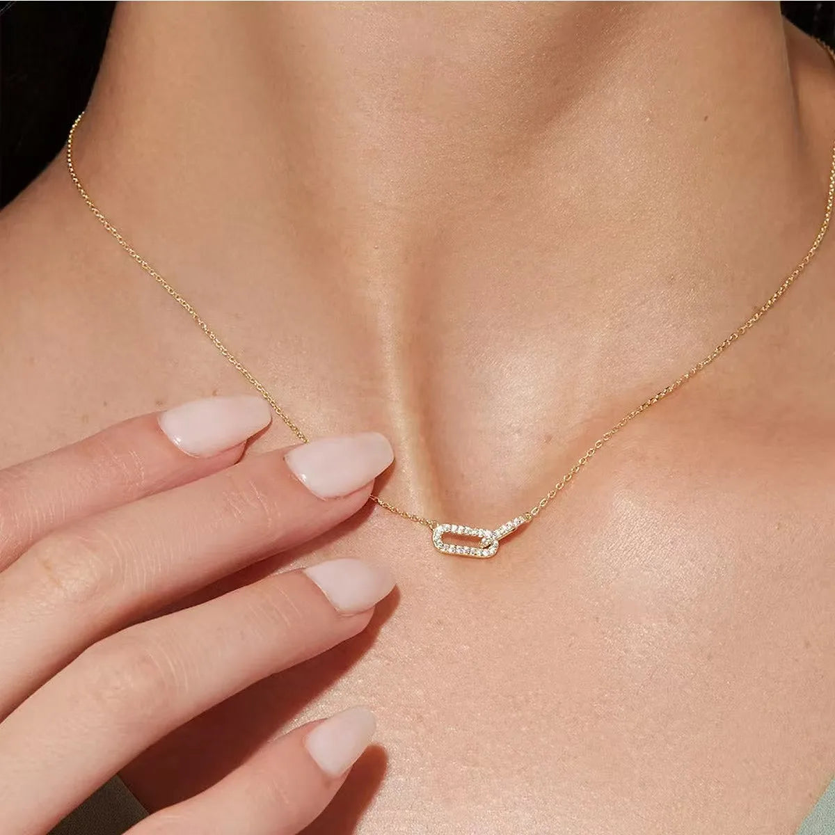 Kova Interlocking Loop Necklace