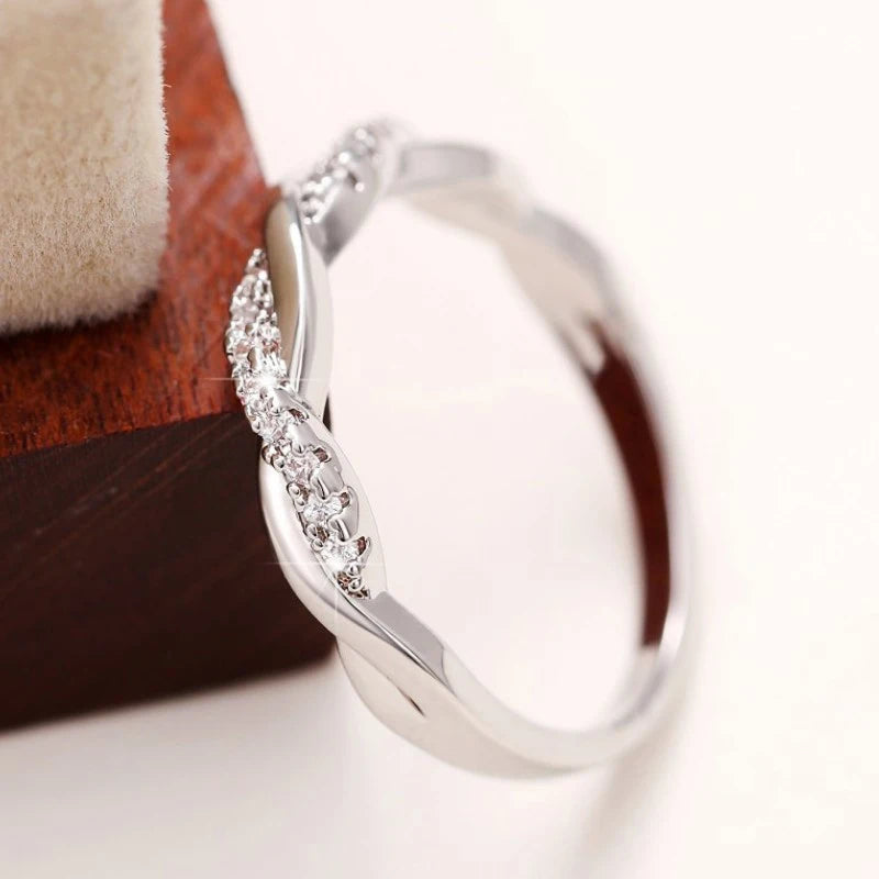 Talia Pavé Twist Ring