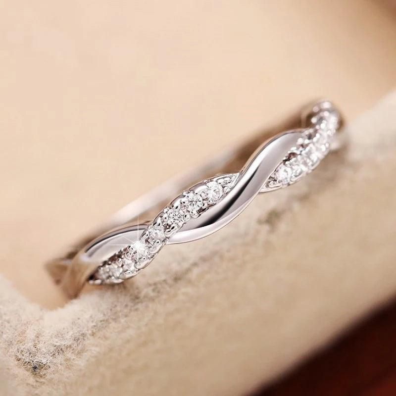 Talia Pavé Twist Ring