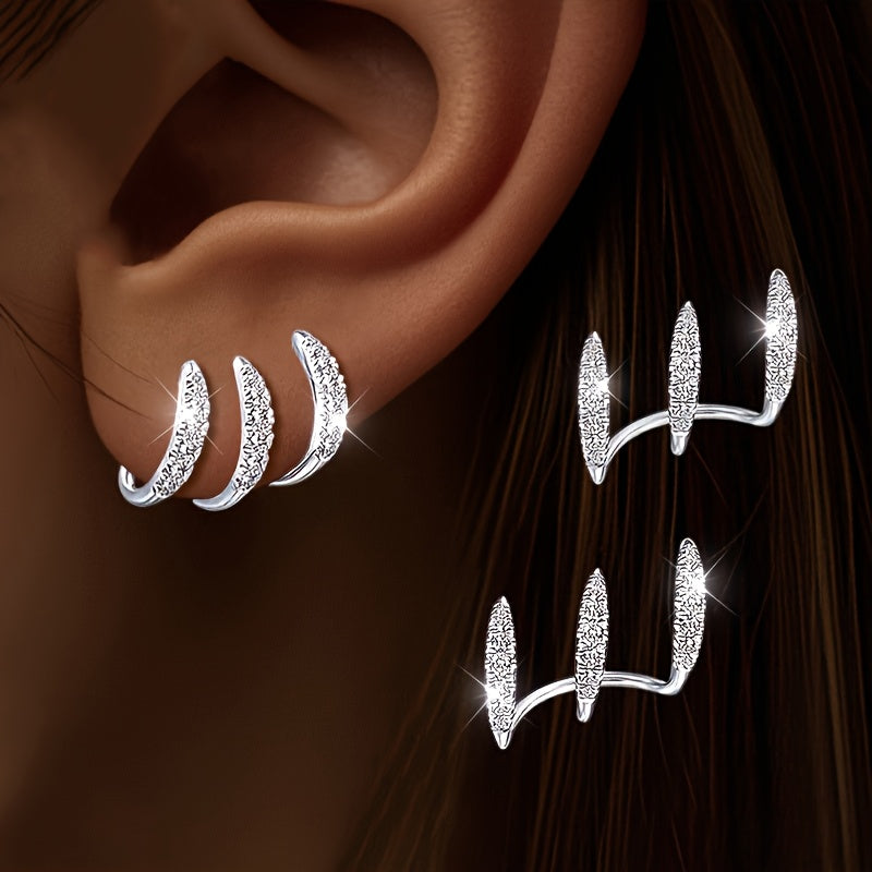 Elegant Rhinestone Three-Claw Earrings /