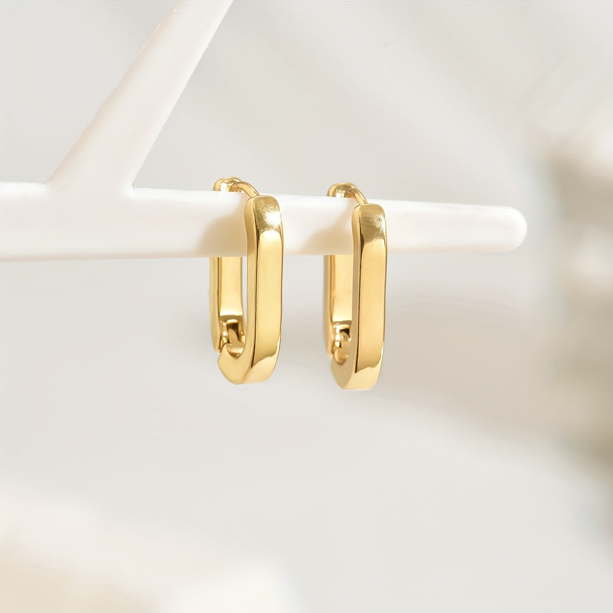Elegant Geometric Hoop Earrings /
