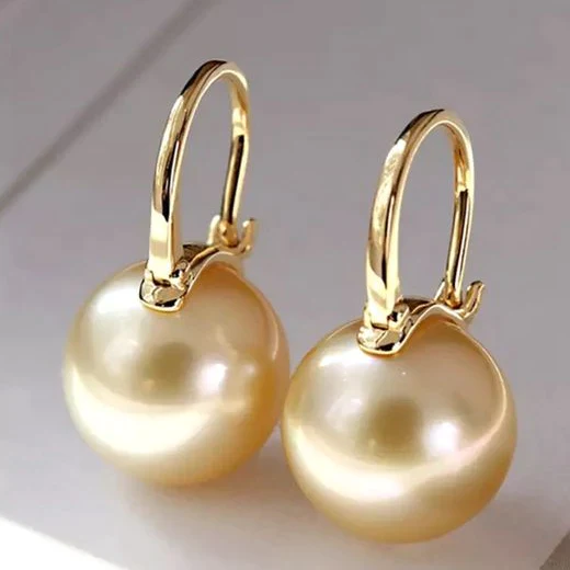Elegant Golden Pearl Earrings /